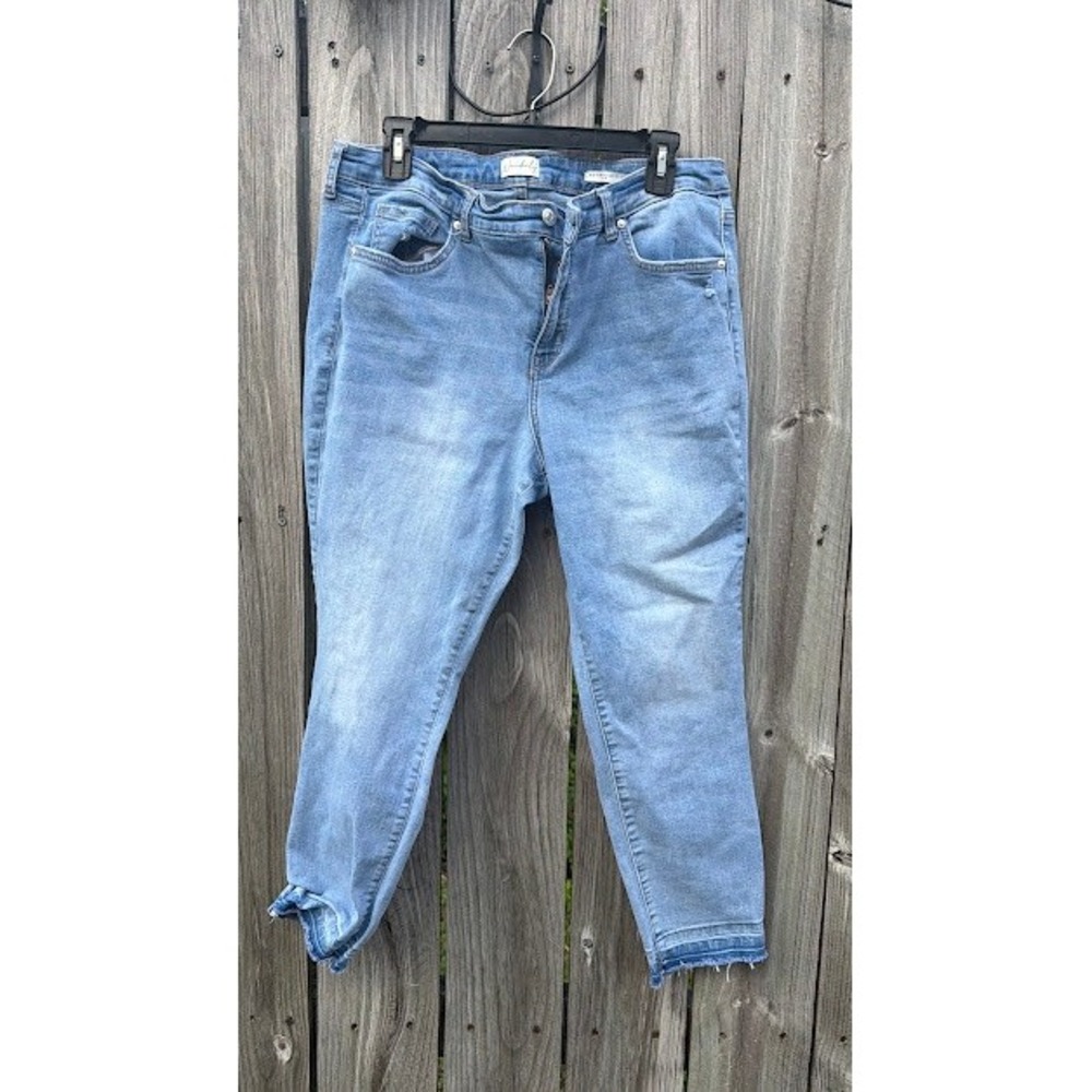 Skinny Wonderly Jeans Women 14R Light Wash Mid Rise Crop Raw Hem Frayed Denim